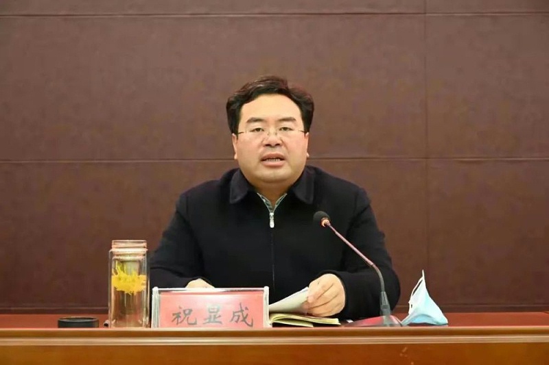 縣委副書記、縣長(zhǎng)祝顯成發(fā)言